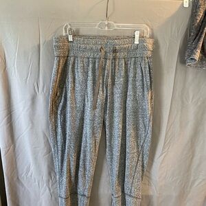 Energy Zone Heather Gray Drawstring Capri Joggers
